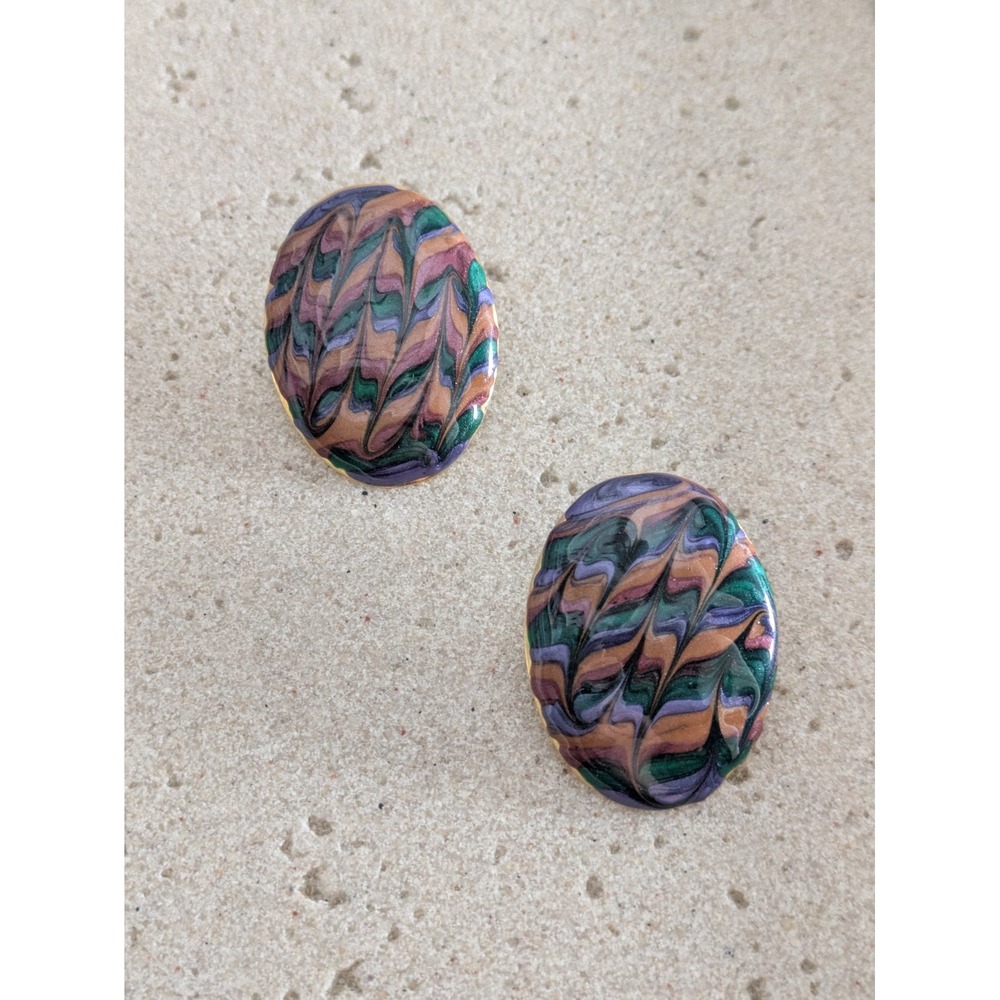 Oval Enamel Swirl Stud Earrings With Gold Tone Trim Lightweight Granola Style